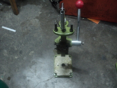 專業供應精密手動壓力機JS-16——東莞市長安雙豐五金商店詳解